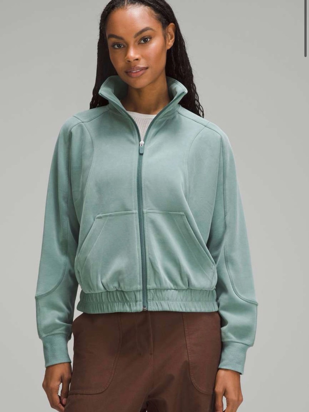 EUC Women's Lululemon Medium Forest Brushed Softstreme Funnel Neck Zip Up—Size 8 - Picture 2 of 9